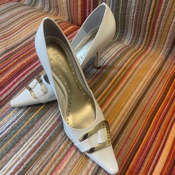 BCBGirls Womens size 7B/37 White leather Pumps - Picture 3 of 12